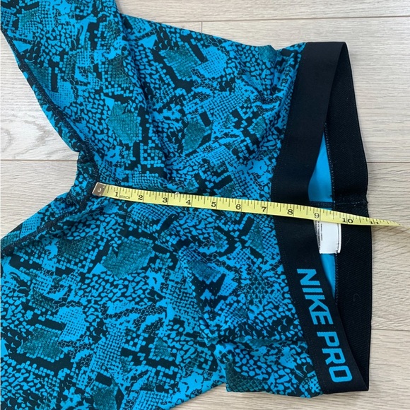 Nike Pro Cool Blue Snakeskin 11" Bike Shorts - Picture 11 of 13